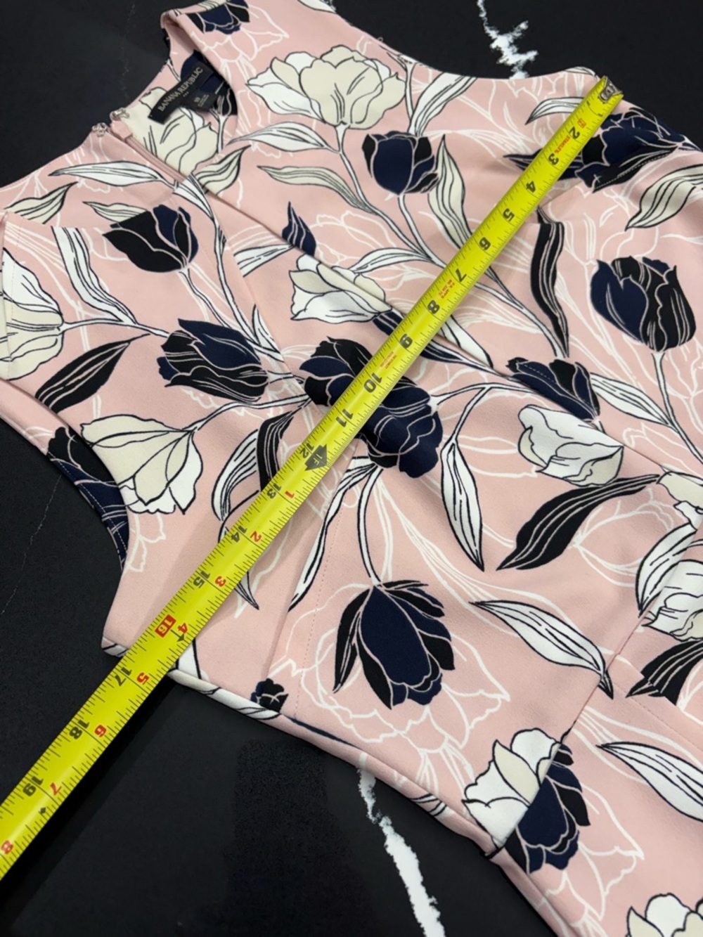 Banana Republic Pink Floral Midi Dress with Navy and Cream Blooms size 10 - Picture 5 of 7
